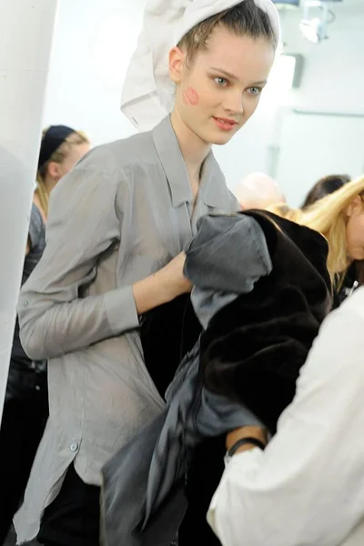 Look 11